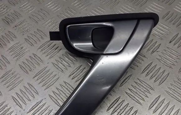 Nissan Primera Rear door interior handle Z50253000