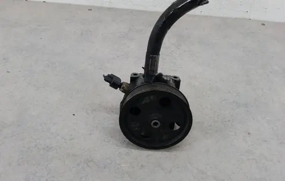 Ford Focus C-MAX Power steering pump 