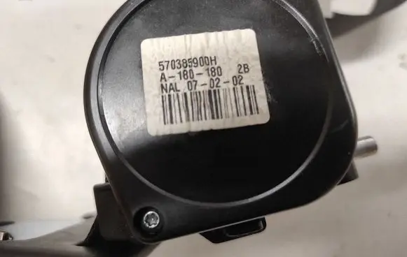 Saab 9-5 Middle seatbelt (rear) 12756308 570498202