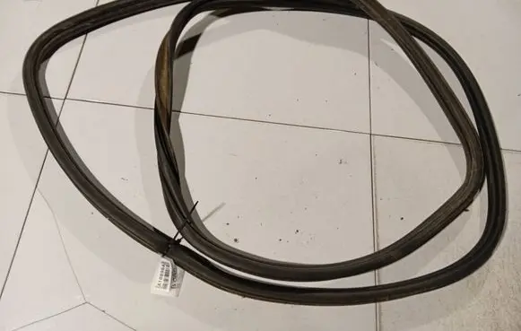 Renault Espace - Grand espace IV Trunk rubber seal (body) 