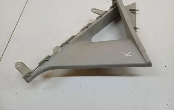 Seat Toledo III (5P) (D) pillar trim (bottom) 5P0868223