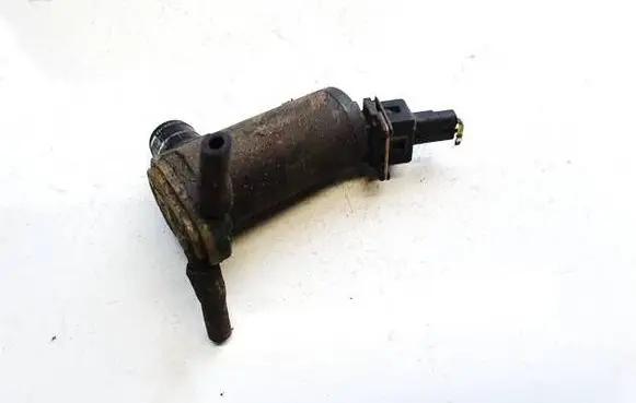 Ford Focus Windscreen/windshield washer pump 93bb17k624ba