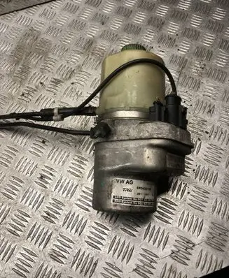 Skoda Roomster (5J) Power steering pump 6R0423156 6Q1423051CB 6Q2423051AJ