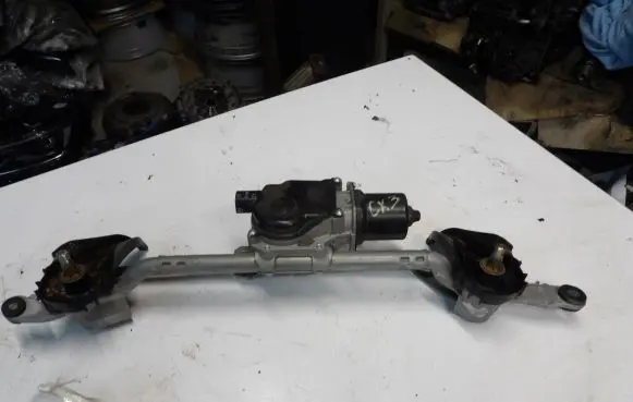 Mazda CX-3 Front wiper linkage and motor