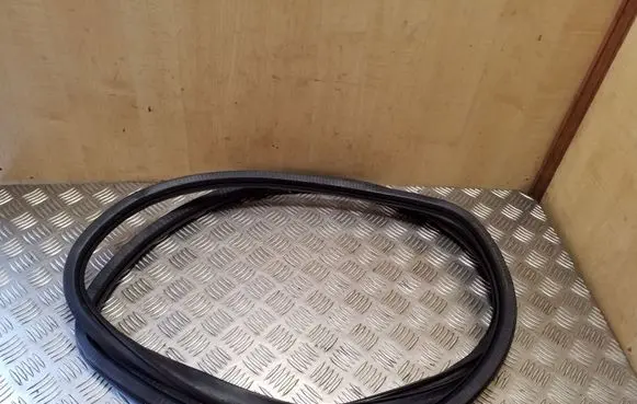 Seat Leon (1P) Front door rubber seal 1P0867365B