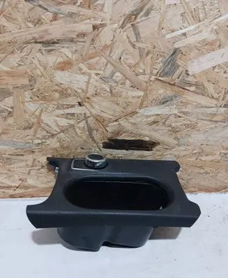 Land Rover Range Rover Sport L494 Cup holder front 