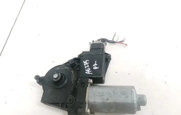 Mitsubishi Space Star Front door window regulator motor 0130821788 100057401