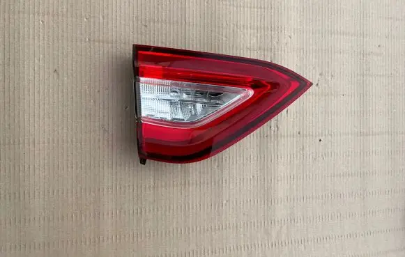 Maserati Levante Tailgate rear/tail lights 20680103