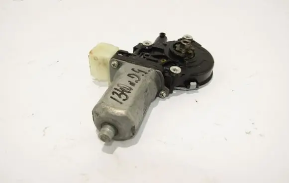 Nissan X-Trail T32 Rear door window regulator motor 2621004650