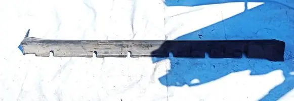 Mitsubishi Carisma Sill