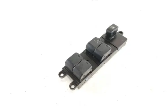 Nissan Navara D40 Electric window control switch