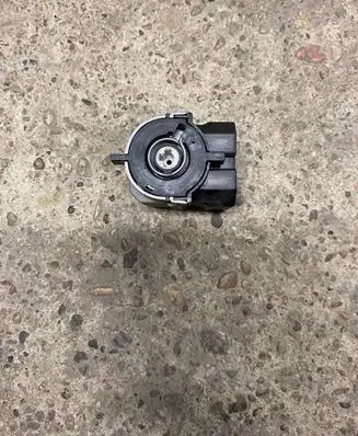 BMW 5 E39 Ignition lock contact 8363706