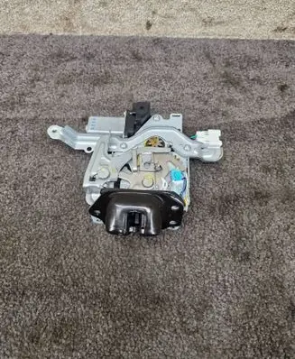 Renault Talisman Tailgate/trunk/boot lock/catch/latch SD930225