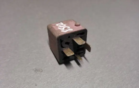 BMW 5 E39 Other relay 0332019168 8365326