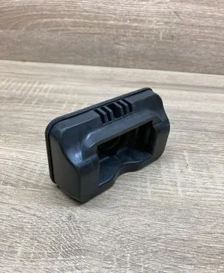 Mercedes-Benz GL X164 Jacking socket point A1646900509