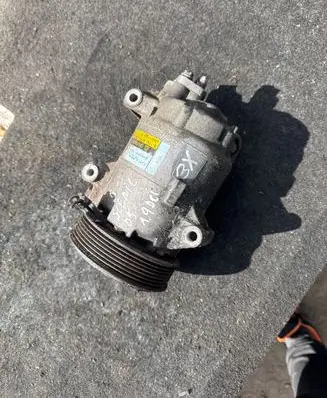 Renault Scenic II - Grand scenic II Air conditioning (A/C) compressor (pump) 