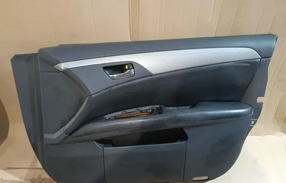 Toyota Avalon XX30 Front door card panel trim 