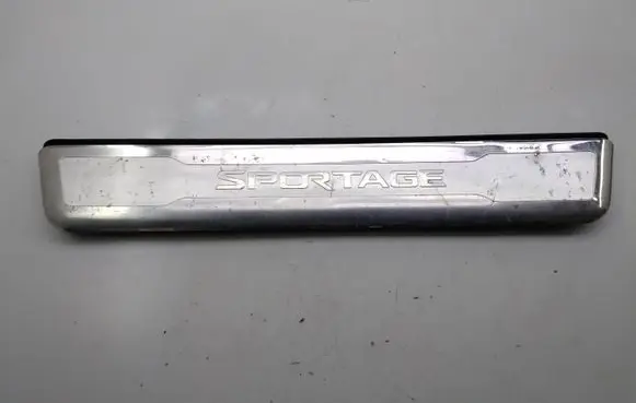 KIA Sportage Front sill trim cover 858733U010