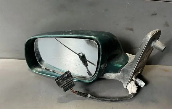 Volkswagen Sharan Front door electric wing mirror E6012317