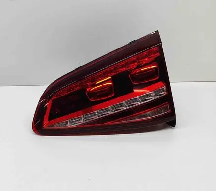 Volkswagen Golf VII Tailgate rear/tail lights 5G0945308G
