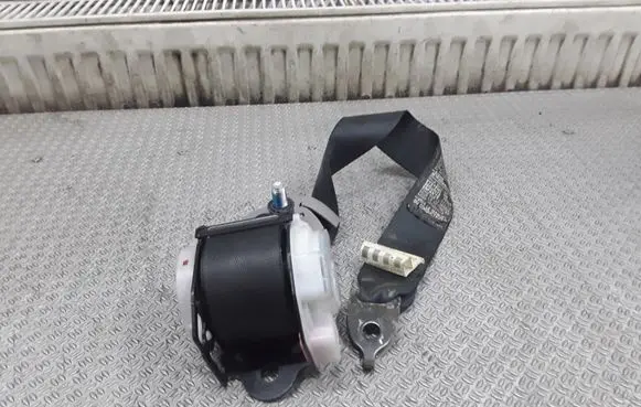 Mitsubishi Grandis Third row seat belt TKAB2N697