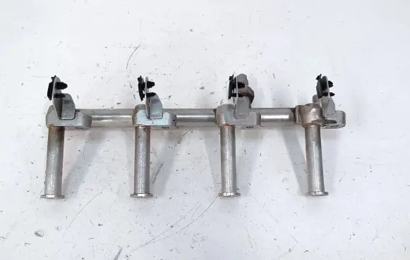 Volvo XC60 Fuel main line pipe 31465788 31478555
