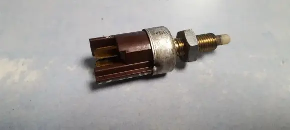 Mazda 626 Brake pedal sensor switch