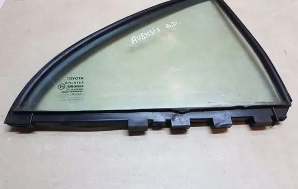 Toyota Avensis T220 Rear vent window glass 43R00048