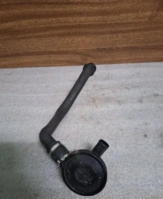 Audi 80 90 S2 B4 Breather/breather pipe/hose 