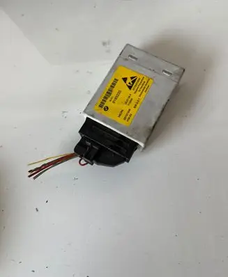 BMW 5 E60 E61 Center console control module 9183233 28137346 710568