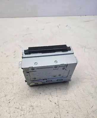 Radio/CD/DVD/GPS head unit