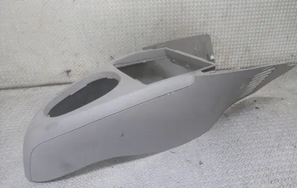 Renault Thalia II Center console 8200071281