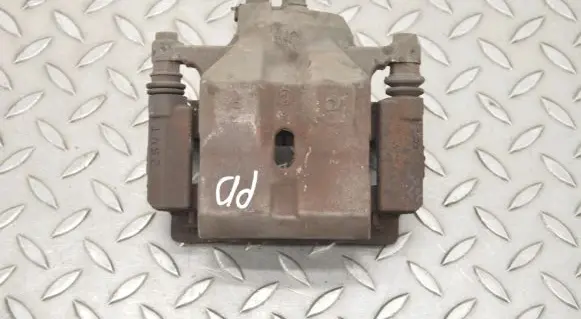 Toyota Prius (XW30) Front brake caliper