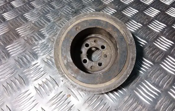 Audi A4 S4 B5 8D Crankshaft pulley 028105243Q