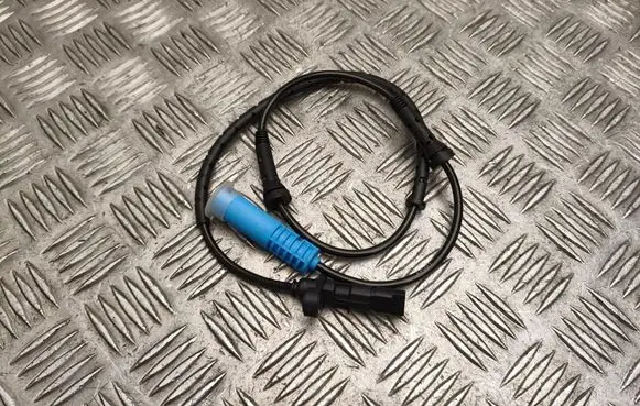 BMW 5 E39 ABS wheel speed sensor 30040