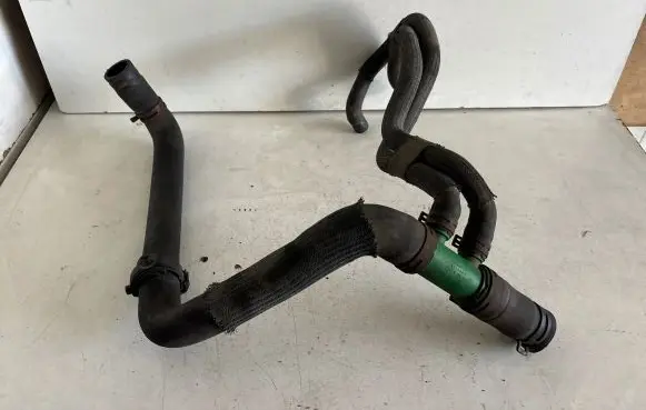 Opel Vivaro Engine coolant pipe/hose 922434 922555