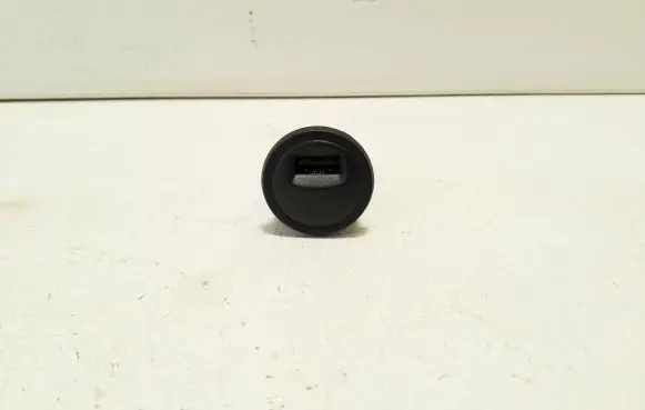 Peugeot 508 USB socket connector 9664795277