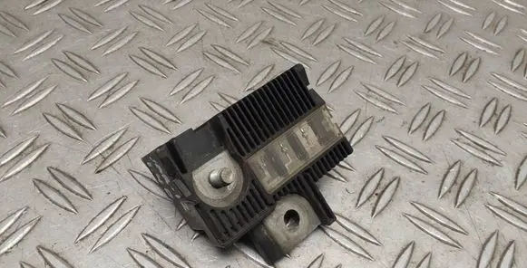 Toyota Yaris Battery relay fuse 