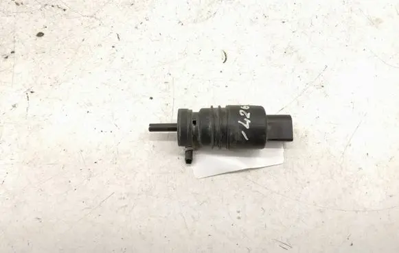 Mercedes-Benz E W211 Windshield washer spray nozzle 2218690121 2108690921
