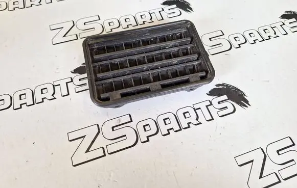 BMW X3 E83 Quarter panel pressure vent 64228377280 8377280