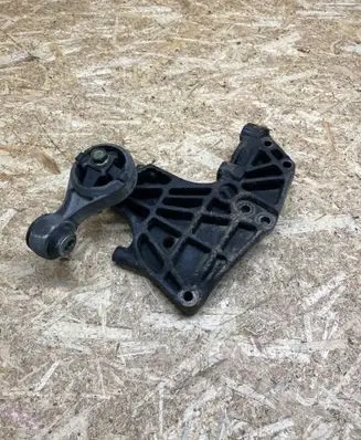 Nissan Qashqai Engine mount bracket 11350jd000