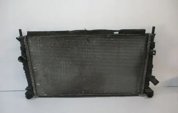 Ford Focus Coolant radiator 3M5H8005TL