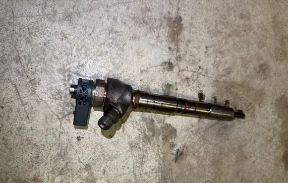 Audi A4 S4 B9 Fuel injector 04L130277AC