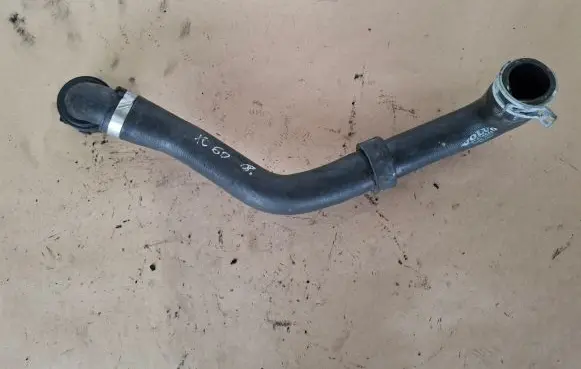 Volvo XC60 Engine coolant pipe/hose 31474845