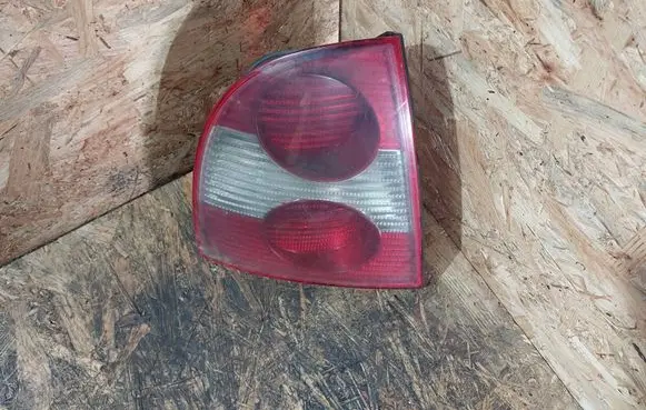 Volkswagen PASSAT B5.5 Rear/tail lights 3B5945095AE