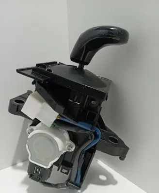 Toyota Auris E180 Gear shifter/selector 75C583