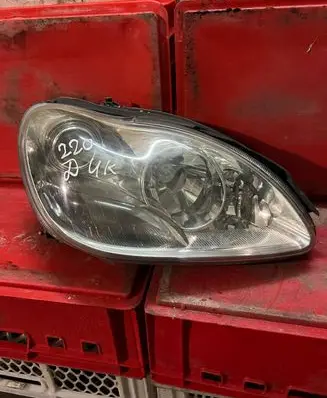 Mercedes-Benz S W220 Headlight/headlamp a2208204061