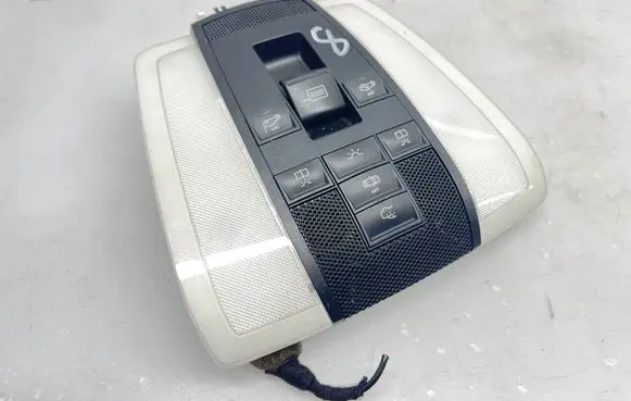 Mercedes-Benz C W204 Front seat light A2048201823