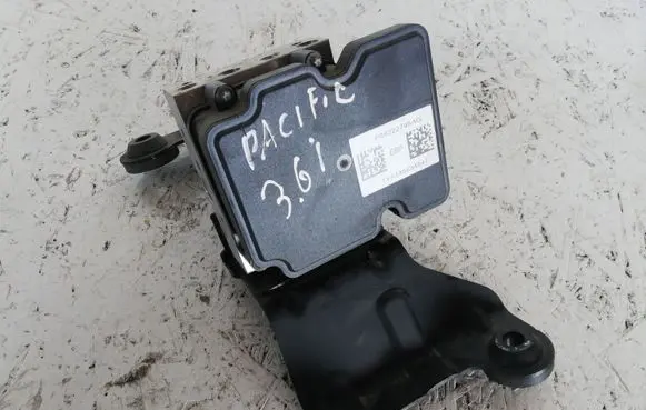 Chrysler Pacifica ABS Pump P68222745AG 4948310 68222745AG