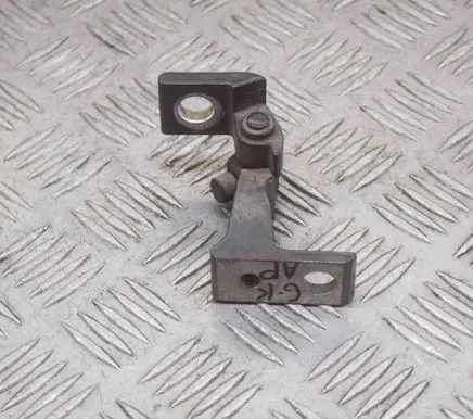 Audi A3 S3 8V Rear door lower hinge 8X4833405B 8V5833403B